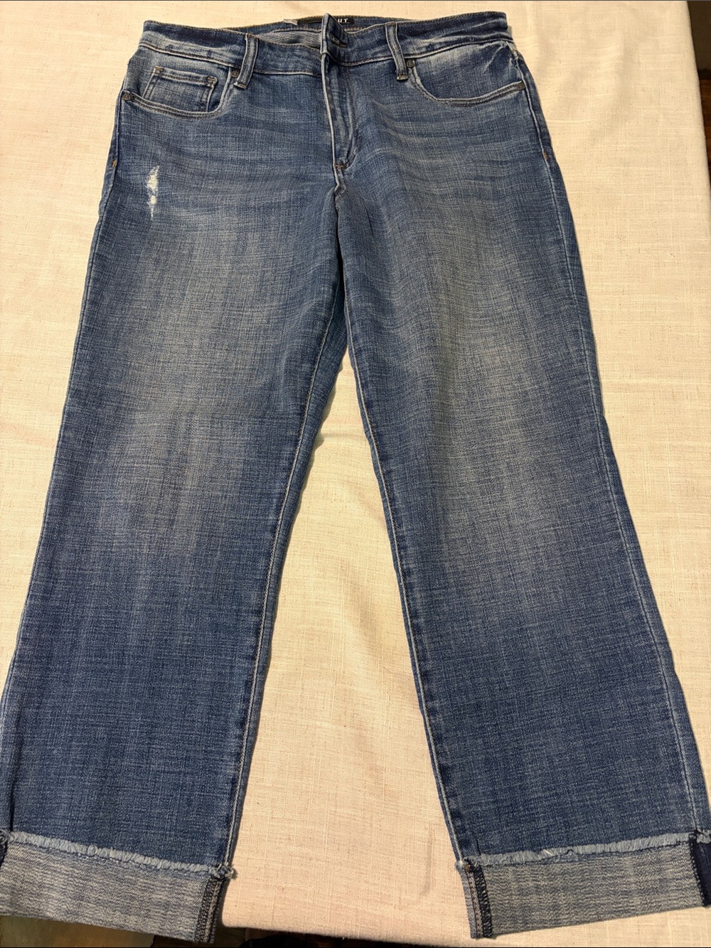 0024-Kut from the Kloth Women's Straight-crop Blue Jeans with Cuffed Hem